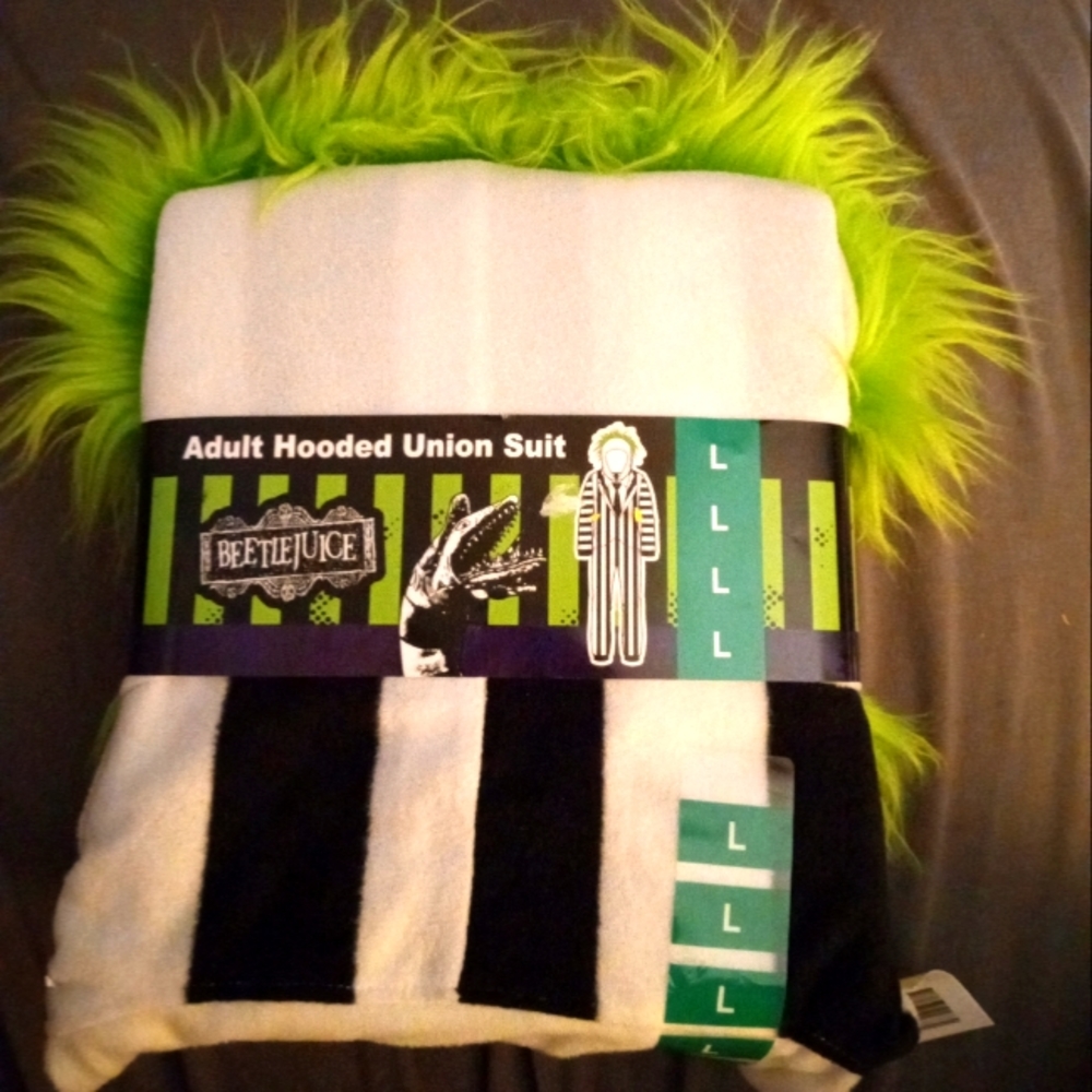 Beetle juice Adult hooded union suit Nwt size L